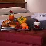 Upper - Boutique 4*