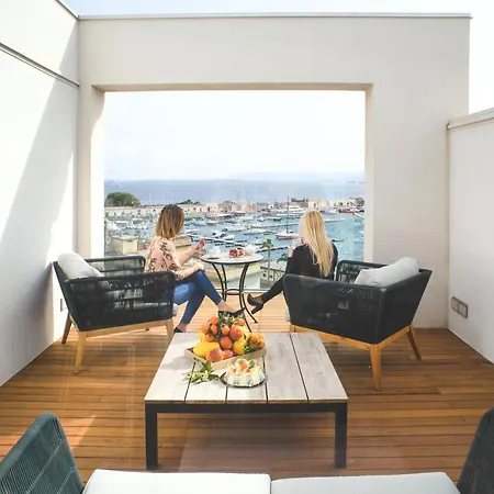 Upper - Boutique 4* ميلاتسو