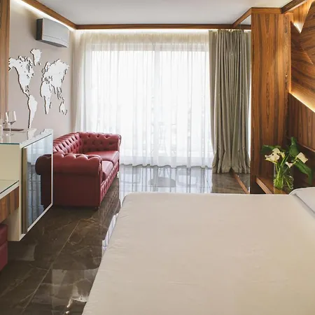 فندق مبيت وإفطار Upper - Boutique 4*