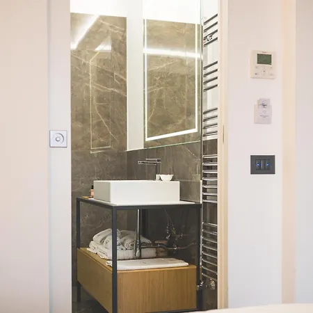 Upper - Boutique Bed & Breakfast