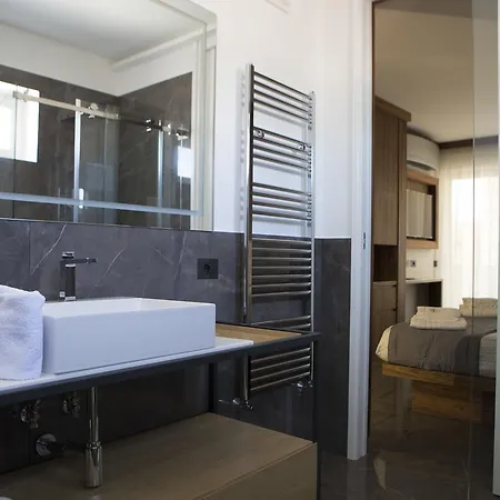 Upper - Boutique Bed & Breakfast