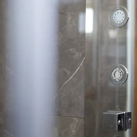 Upper - Boutique Bed & Breakfast 4*