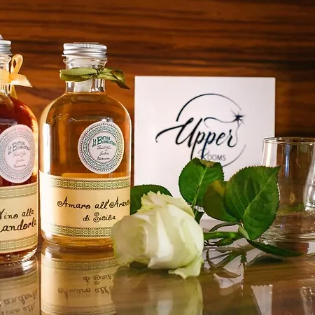 Upper - Boutique Couette-café 3*