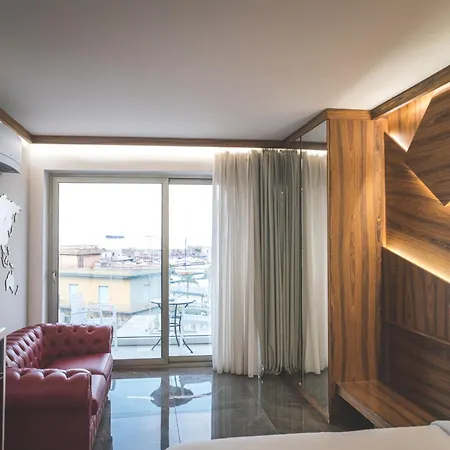 Upper - Boutique 3* Milazzo