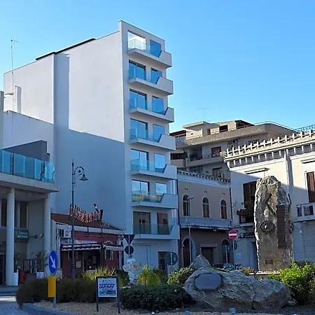 Upper - Boutique 4* Milazzo