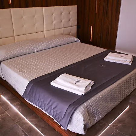 Upper - Boutique 3* Milazzo