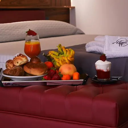 Upper - Boutique 3*