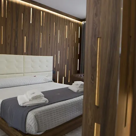 Upper - Boutique 3* Milazzo