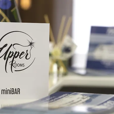 Upper - Boutique