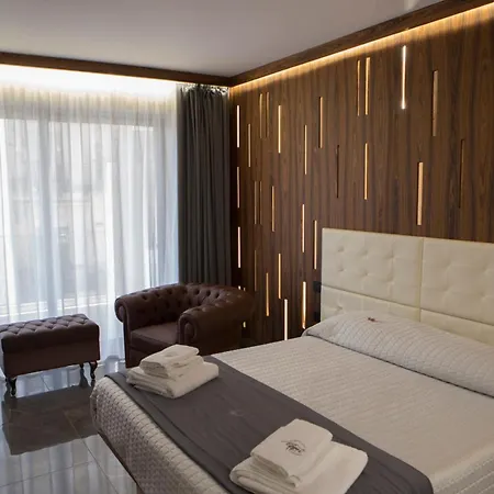 Upper - Boutique Bed and breakfast