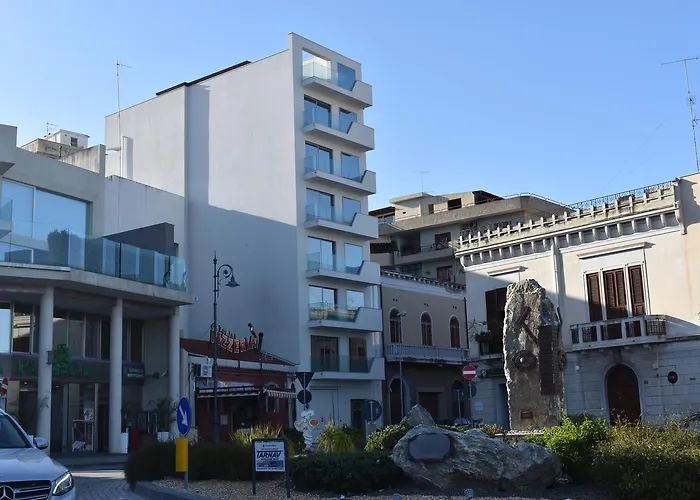 Upper - Boutique Panzió Milazzo