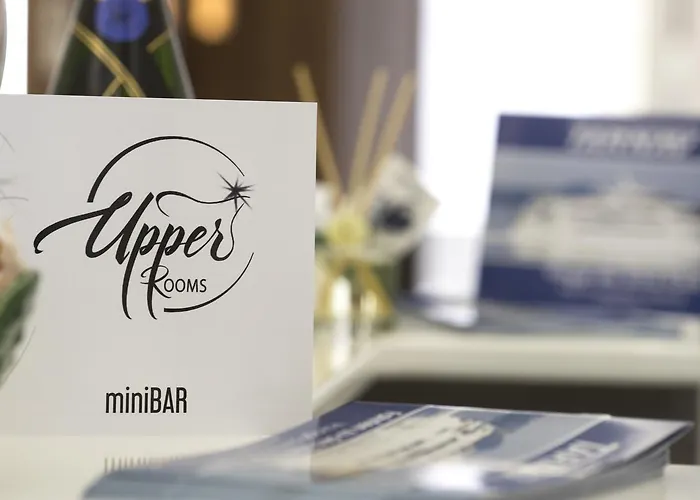 Upper - Boutique